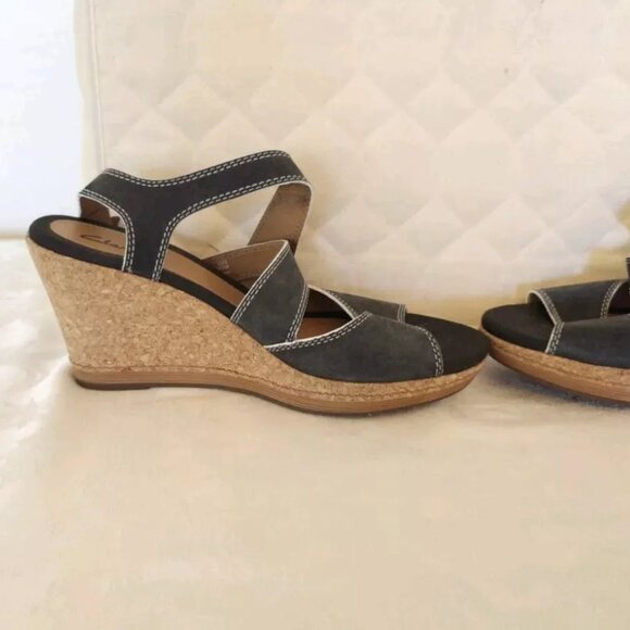 Womens Clarks Leather Wedge Sandals Shoes 10 M Blue Gray Buckle - Picture 10 of 12